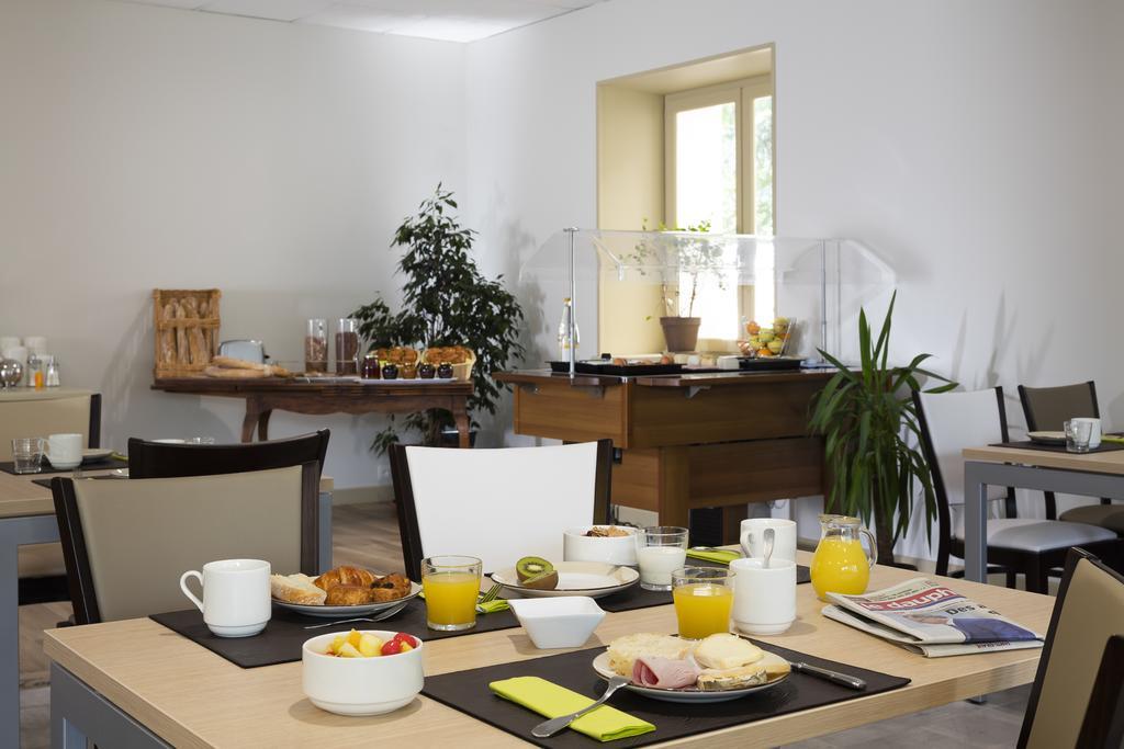 Logis Hotel Restaurant Les Cedres Joyeuse Dış mekan fotoğraf