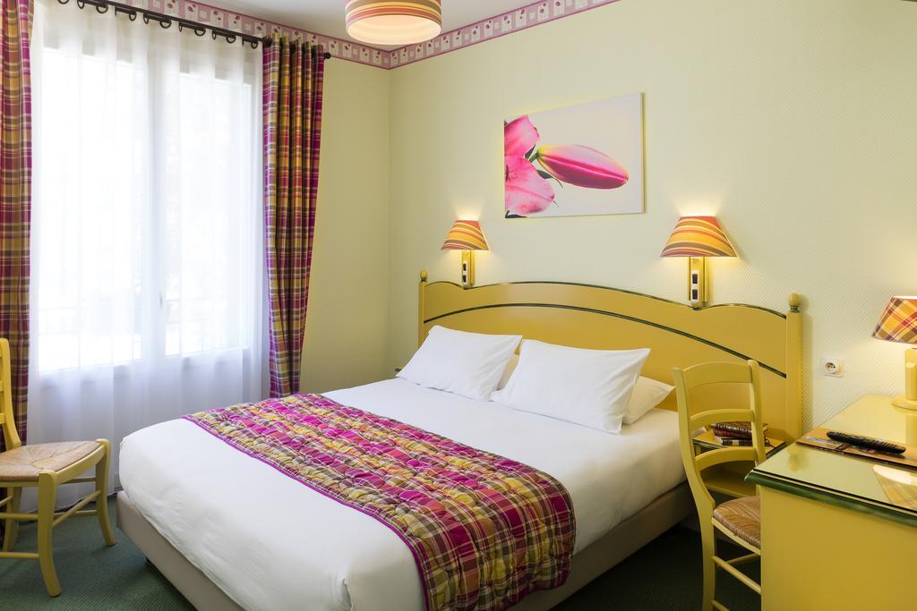 Logis Hotel Restaurant Les Cedres Joyeuse Dış mekan fotoğraf