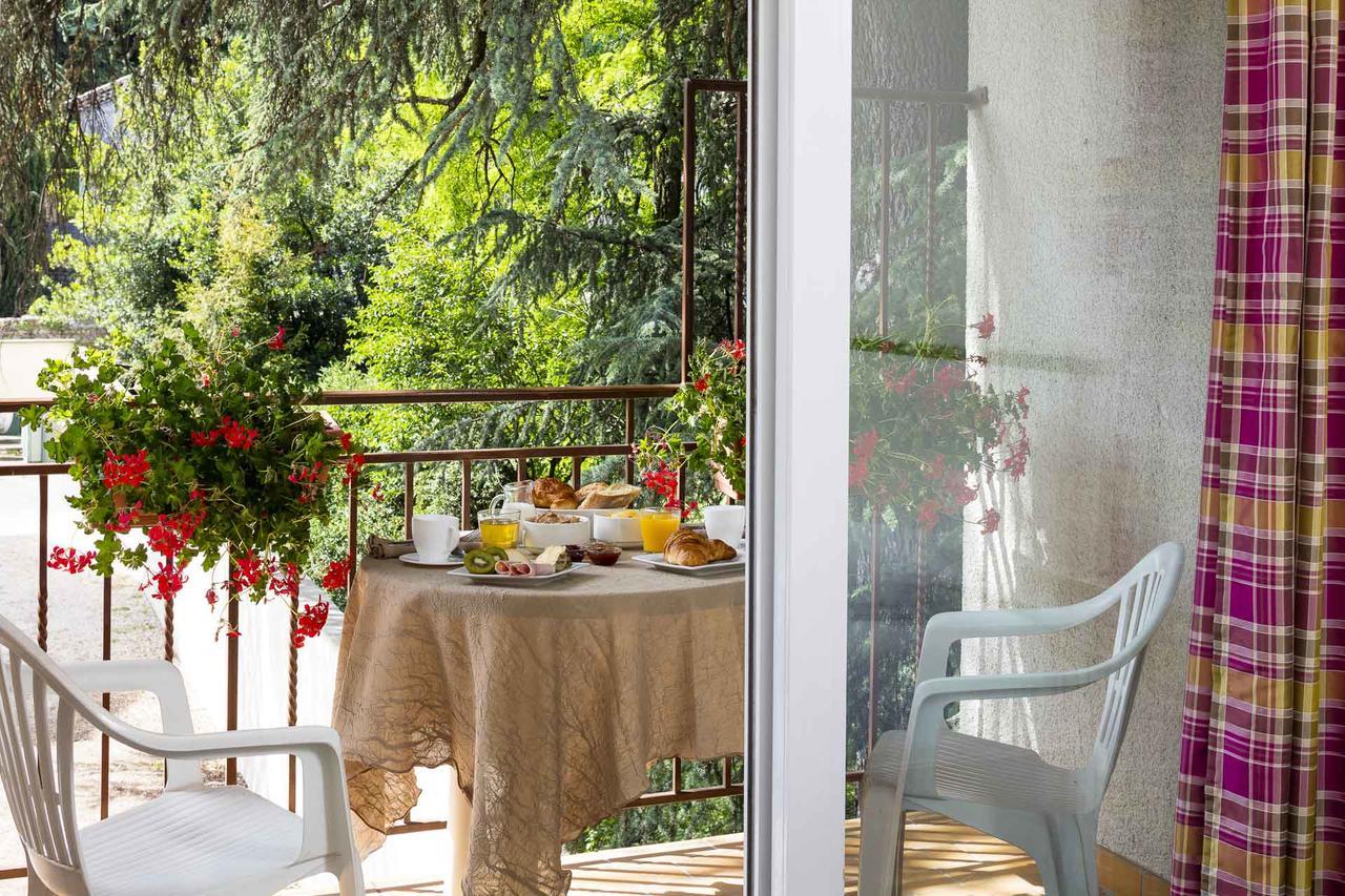 Logis Hotel Restaurant Les Cedres Joyeuse Dış mekan fotoğraf