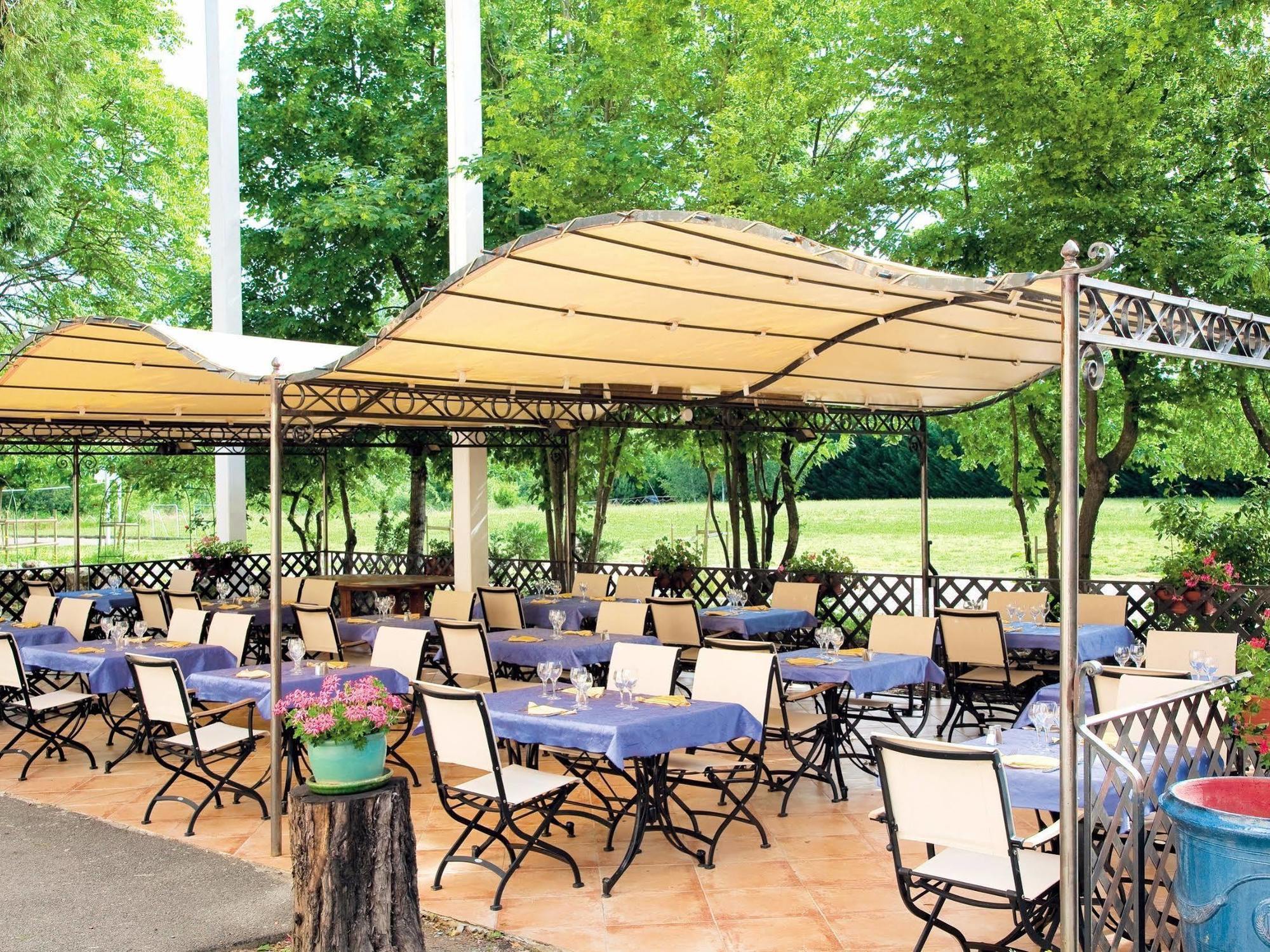 Logis Hotel Restaurant Les Cedres Joyeuse Dış mekan fotoğraf