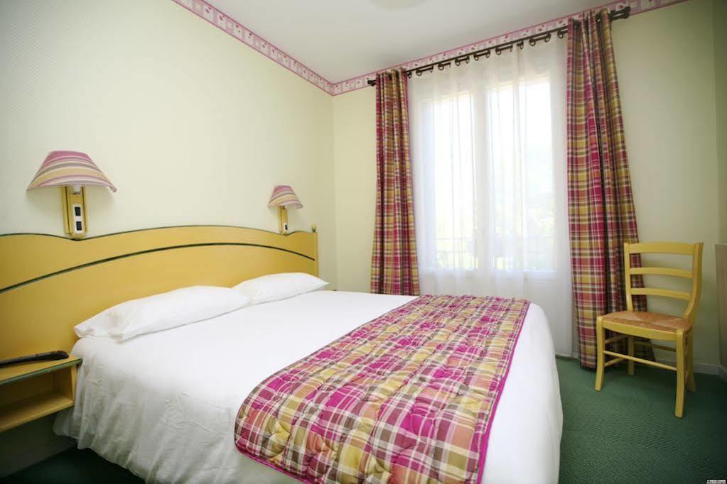 Logis Hotel Restaurant Les Cedres Joyeuse Dış mekan fotoğraf
